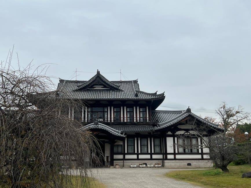 奈良県大和郡山市にある伝統的な日本建築の美しい景色。