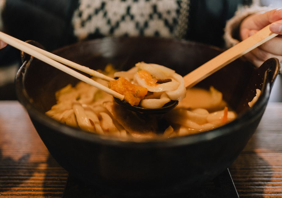 香川の水とうどん文化をイメージしたうどんの一杯