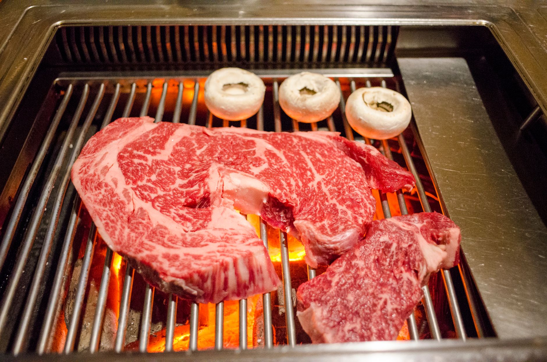 全肉祭in出雲 しまね和牛を思わせる霜降り牛肉のイメージ